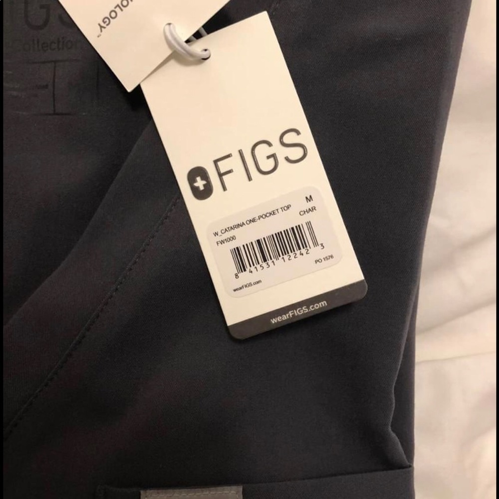 Charcoal grey // Catarina one pocket top // Size M